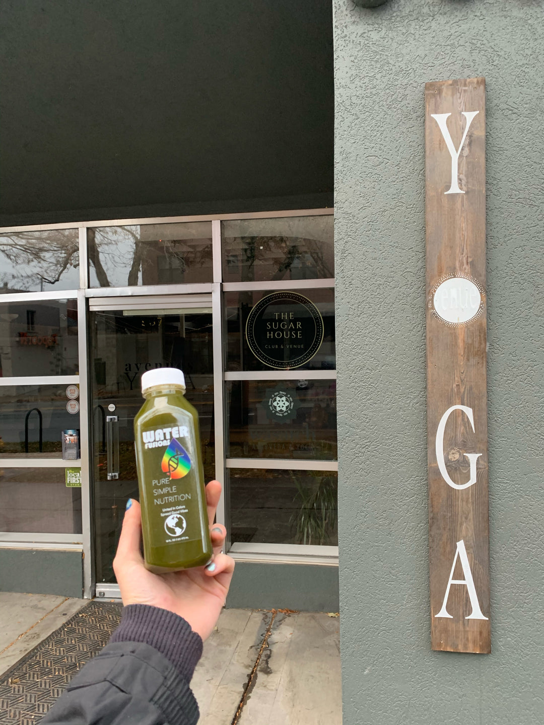 Green Oxygen detox drink with fulvic acid and mushrooms